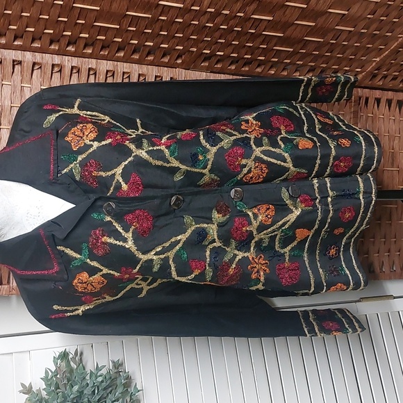 Vintage Tops - Vintage Embroidered Top XL Autumn Vibes